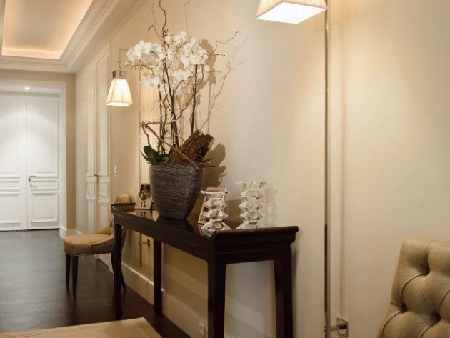 Rénovation appartement agence olivier berni décoration de ... Staff decor colonne lumineuse contemporaine