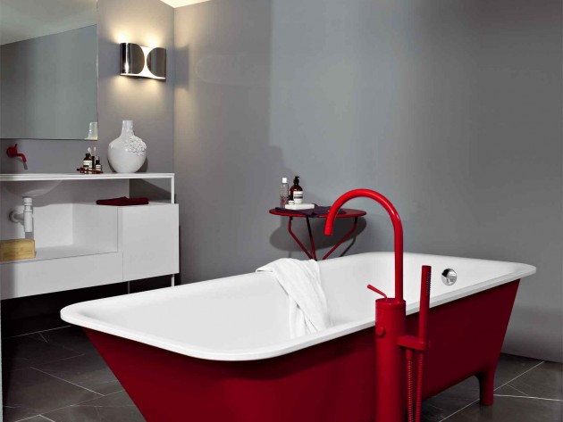 Baignoire rouge