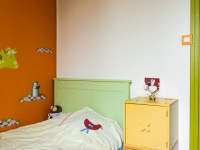 Chambre d'enfant aux couleurs acidulées et pasteles