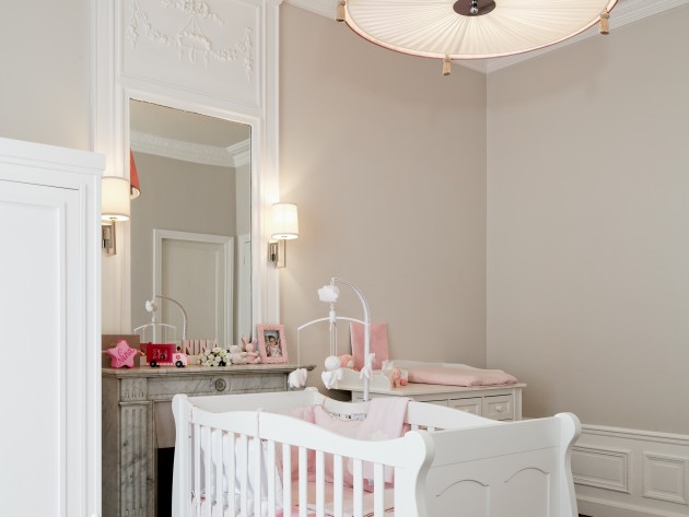 Chambre enfant en camaïeux beige et rosé