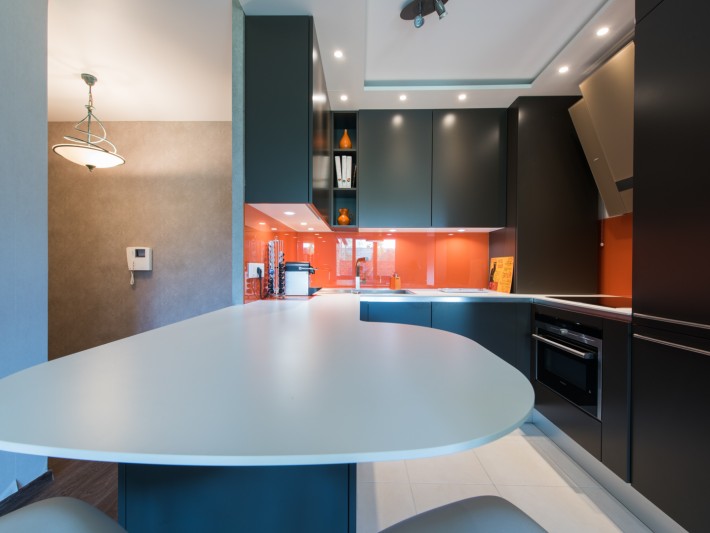 Cuisine ouverte avec coins repas mobilier Armony cucine 