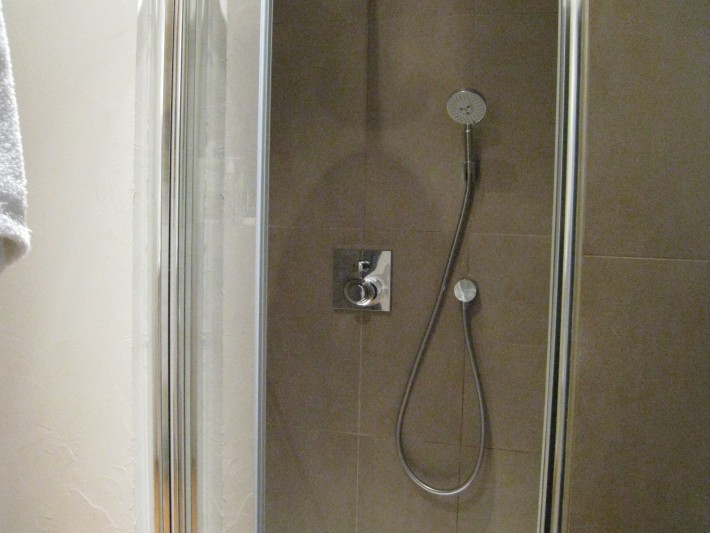 Douche contemporaine