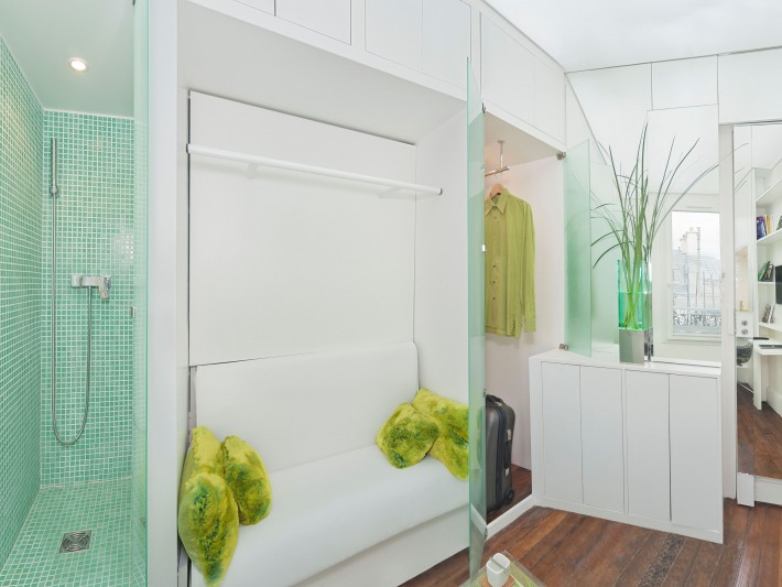 Espace douche, dressing, chambre et salon