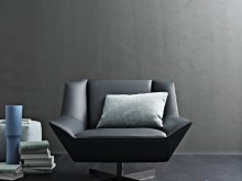 Fauteuil géométrique en cuir noir