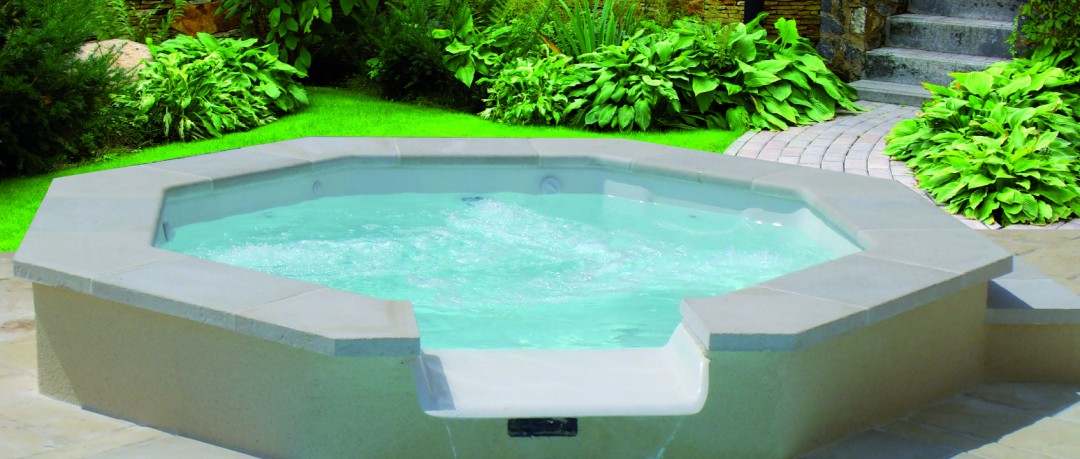 Jacuzzi et piscine Iris