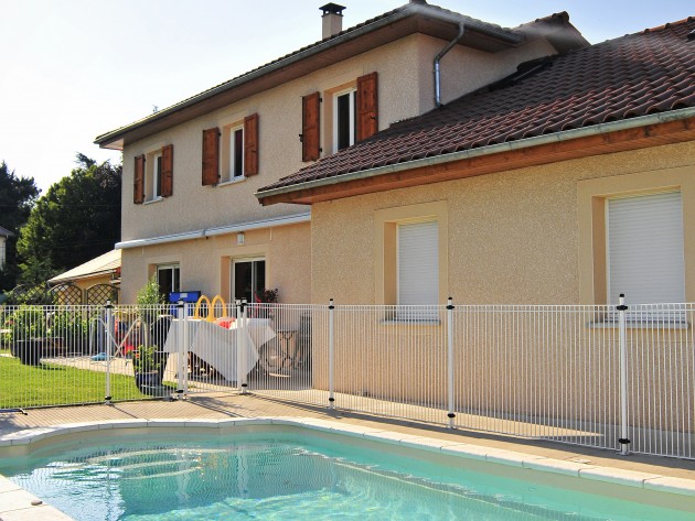 Maison traditionnelle avec sa piscine