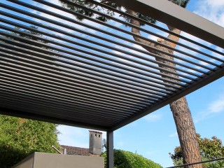 Pergola bioclimatique