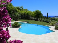 Piscine a debordement