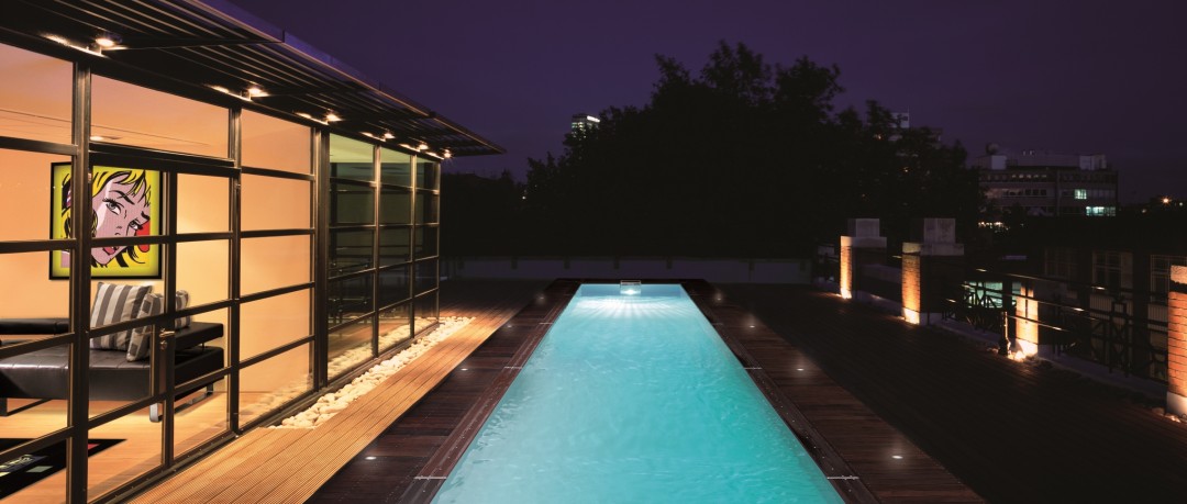 Piscine couloir de nage