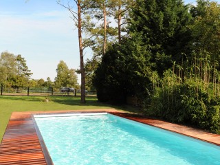 Piscine couloir de nage