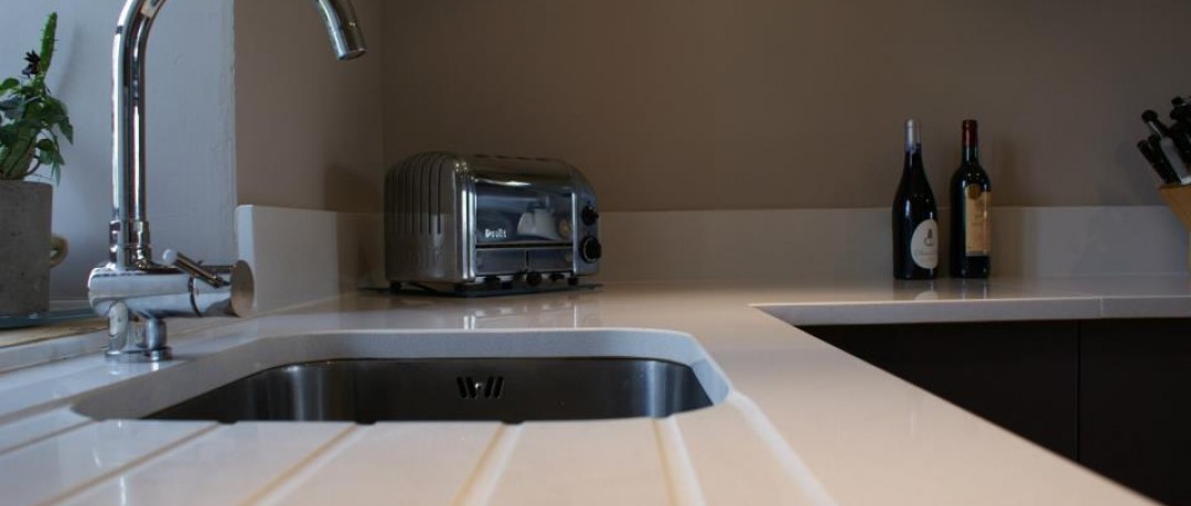 Rainurage dans plan en quartz