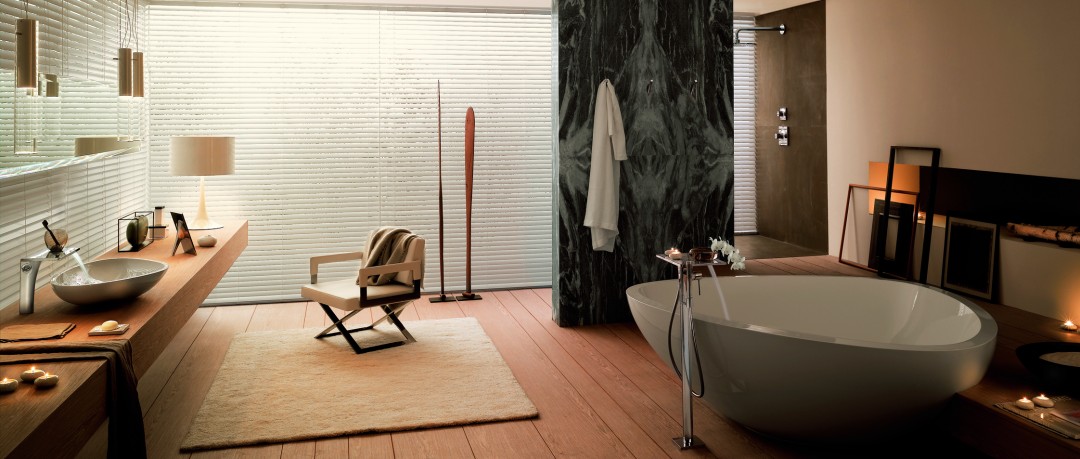 Salle de bain avec baignoire ronde et design