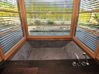 Salle de bain moderne en béton ciré