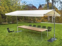 Table de jardin en teck : une table familiale 