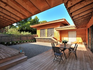 Terrasse en bois - Un patio ombragé