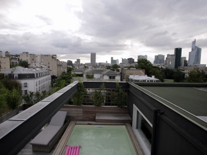 Terrasse en bois avec piscine