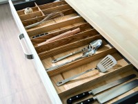 Tiroir de rangement pour accessoire de cuisine avec intérieur en bois