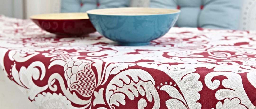 Vue rapprochée sur le plan de table
