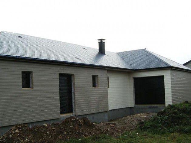 Maison en bois avec bardage de couleurs 