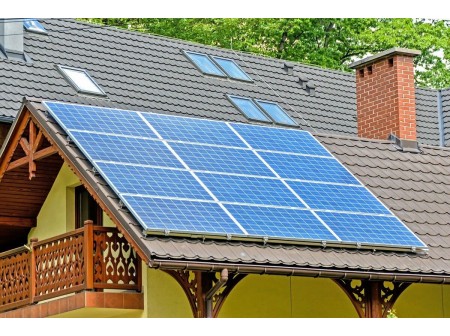 Comment les particuliers peuvent entretenir leurs installations solaires?