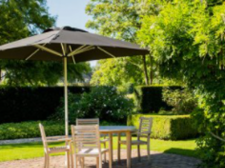 Un parasol bien adapté à son extérieur 