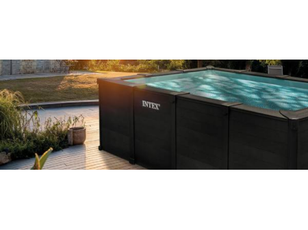 Installer une piscine tubulaire Intex dans son jardin les critères à ne pas négliger