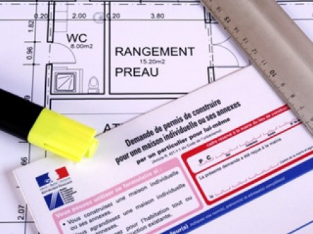 Travaux : permis de construire et devis à la loupe