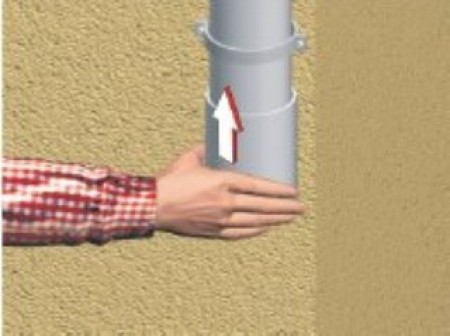 Eaux pluviales : remplacer un tuyau de descente PVC